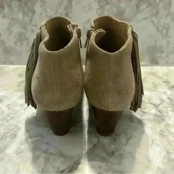 Women’s Vionic Faros Fringe Tan Ankle Booties Boots Size 8.5 - Picture 4 of 8
